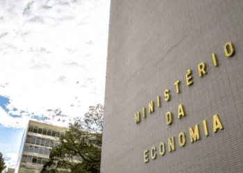 Reajuste para os servidores federais pode custar R$ 67 bilhões