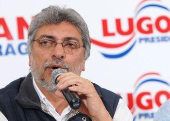 Ex-presidente do Paraguai Fernando Lugo é internado após AVC