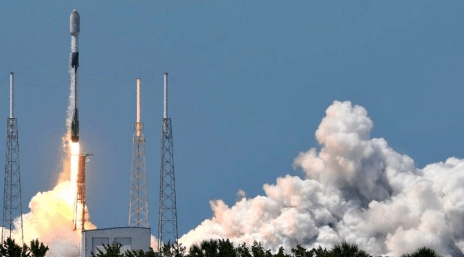 Starlink: por que Elon Musk está lançando milhares de satélites na órbita da Terra