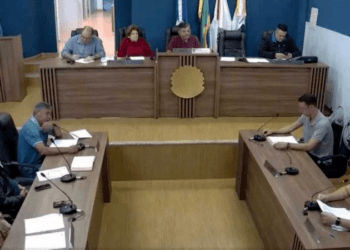 Vereadores de Cambuí terão mais de 100% de aumento de salário