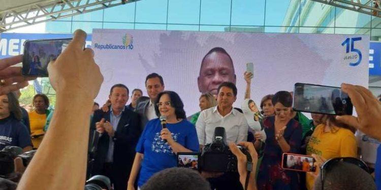 Republicanos confirma ex-ministra Damares na disputa ao Senado