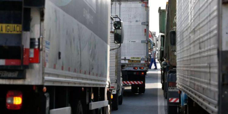 Caixa libera consulta ao Auxílio Caminhoneiro de R$ 2.000; veja passo a passo