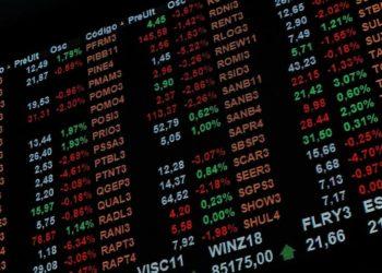 Descolado do exterior, Ibovespa retoma alta, de 2,13%, aos 112,8 mil pontos