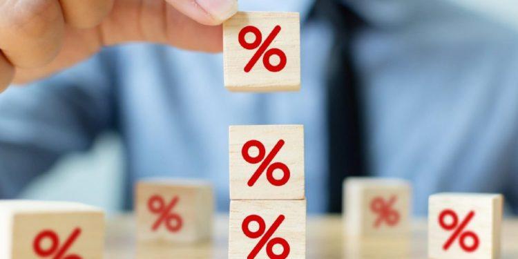 BC da Argentina sobe taxa básica de juros de 60% para 69,5%