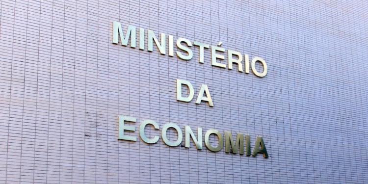 Balança comercial tem superávit de US$ 358,1 milhões na 3ª semana de agosto