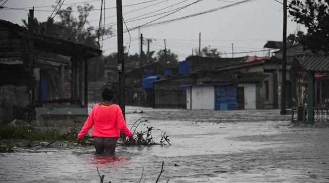 Cuba sofre apagão após passagem de furacão com ventos de ate 205 km/h