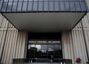 Semana de decisões sobre juros deixa mercado em alerta e tensiona bolsas