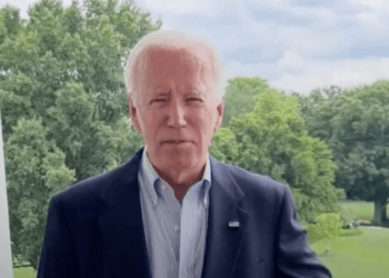 Biden pede defesa da democracia dos EUA em discurso anti-Trump