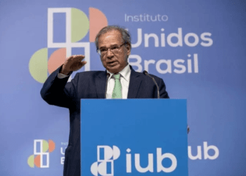 Guedes: auxílio de R$ 600 será pago “de qualquer forma” em 2023