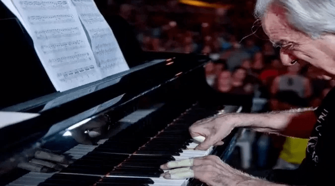 Maestro João Carlos fará concerto gratuito para ‘abraçar’ Brumadinho