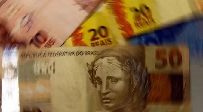 Dívida pública cai 0,4% e atinge R$ 5,8 trilhões em agosto