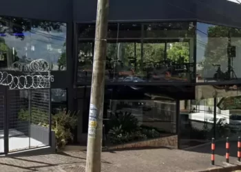 Homem passa mal e morre treinando em academia em Uberlândia