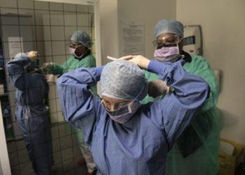 Piso da enfermagem pode gerar despesas extras R$ 9,4 bi por ano, dizem municípios
