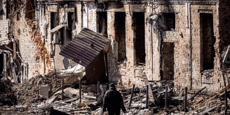 Na Rússia, duas irmãs lidam com o pai que retornou do front