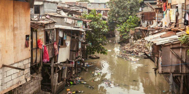 Saúde lança projeto de saneamento básico para mulheres