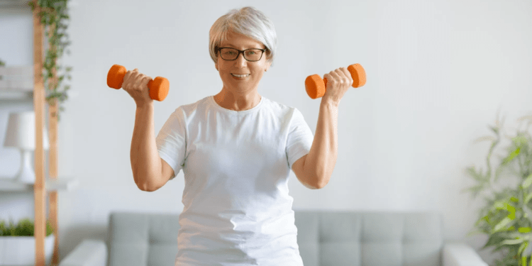 Exercícios físicos promovem bem-estar para pessoas com mais de 60 anos