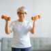 Exercícios físicos promovem bem-estar para pessoas com mais de 60 anos