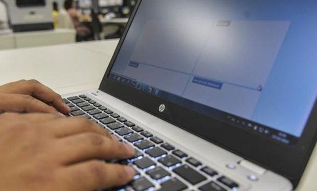 Só 2,3% dos cursos a distância têm nota máxima em avaliação federal