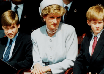Rainha Elizabeth 2ª morre 25 anos após princesa Diana