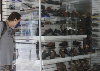 Vendas no varejo operam 5,8% abaixo do pico alcançado em outubro de 2020
