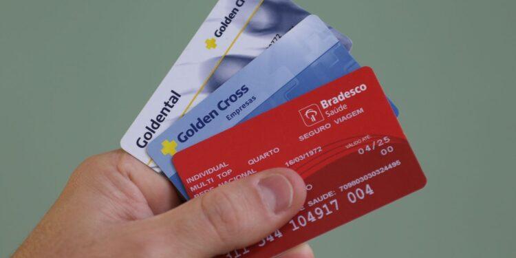 Um terço dos usuários de planos de saúde está em operadoras com risco financeiro