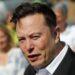 Elon Musk assume controle do Twitter e demite diretores