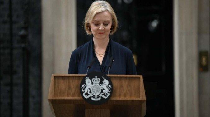 Primeira-ministra britânica Liz Truss anuncia renúncia