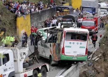 Acidente de ônibus no sudoeste da Colômbia deixa 20 mortos e 15 feridos