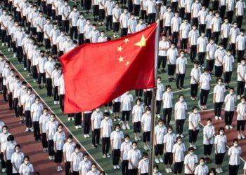 Principal motor da economia mundial, China desacelera e põe mundo em alerta