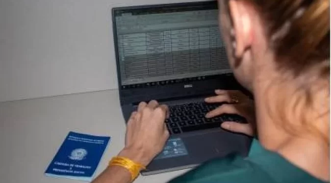 36% dos jovens brasileiros entre 18 e 24 anos não trabalham nem estudam