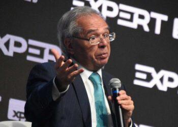Guedes diz que o Brasil pode crescer mais do que a China neste ano