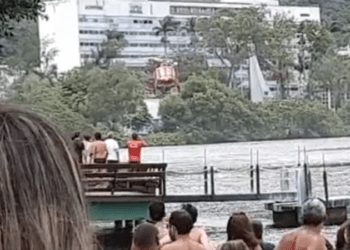 Queda de helicóptero na Lagoa: 5 vítimas sem gravidade foram resgatadas