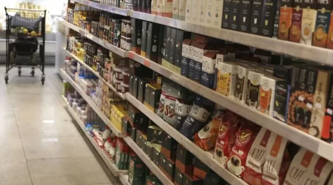 Novas regras para rótulos de alimentos valem a partir de hoje
