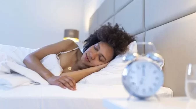 Saiba qual a melhor posição para dormir, segundo a ciência
