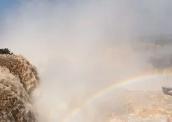 Fortes chuvas interditam passarela nas Cataratas do Iguaçu