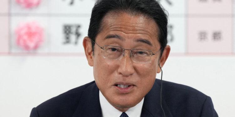 Japão: Kishida demite terceiro ministro em um mês