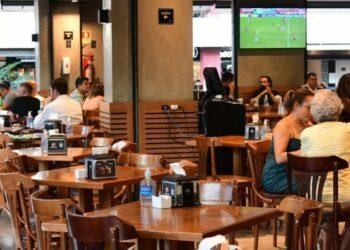 Com a Copa, bares projetam aumento de até 30% em receita neste fim de ano