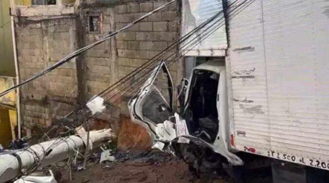 Caminhão desgovernado atropela e mata criança em Santa Luzia, BH