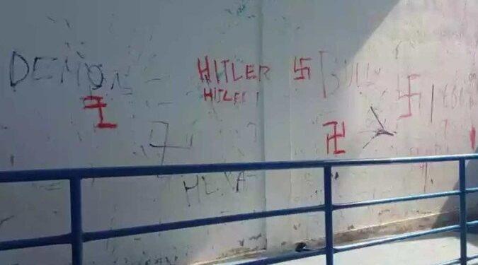 Escola de Contagem é invadida e pichada com frases e símbolos neonazistas