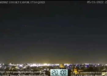 Extraterrestres? Pilotos avistam OVNI no céu em Porto Alegre