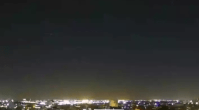 Extraterrestres? Pilotos avistam OVNI no céu em Porto Alegre