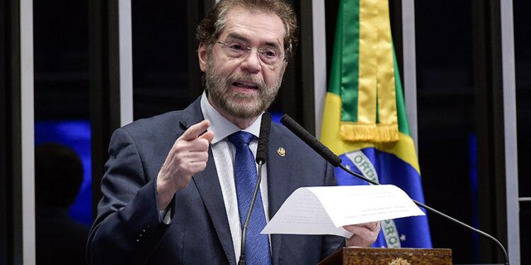 Senador Plínio Valério lidera preferência dos trabalhadores na disputa pela Prefeitura de Manaus em 2024