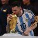 Campeão e melhor jogador, Messi encerra história pessoal nas Copas do Mundo