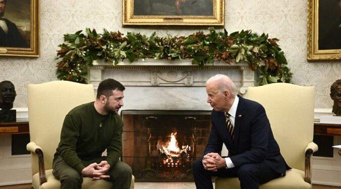 Biden promete apoio “pelo tempo que for necessário” à Ucrânia