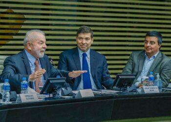 Filho de ex-vice de Lula é cotado para chefiar Ministério da Indústria
