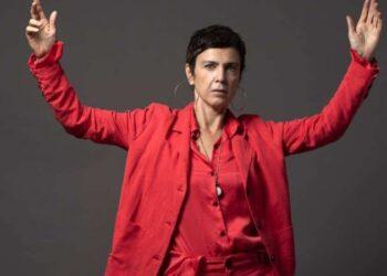 Show de Adriana Calcanhotto em Brasília é adiado para agosto de 2023