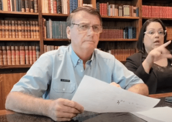 ‘Falta de liberdade’ e eleição: veja o que disse Bolsonaro em live de despedida
