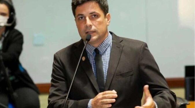 Operação da PF prende 4 pessoas e faz buscas contra dois deputados do ES