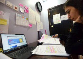 Genética e alta escolaridade aumentam risco de miopia, aponta estudo