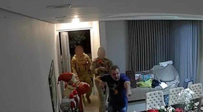 Delegado que invadiu casa e ameaçou família no MT é afastado do cargo